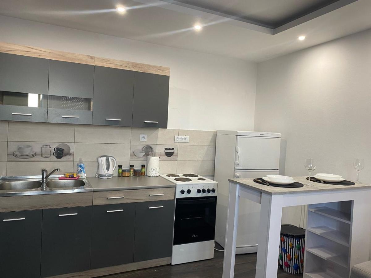 Apartman Mici Ni Eksteriør bilde